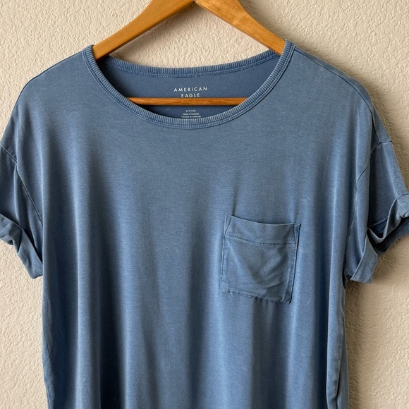 American Eagle Soft & Sexy Blue Roll Sleeve Crewneck Pocket T Shirt Size Small - Picture 3 of 11